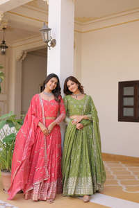 ชุดเดรสยาวคอวีคอวีสำหรับ2024ฤดูร้อนผ้าจอร์เจียสำหรับผู้หญิงทำงานปักลำดับงานงานเทศกาล lehenga choli - Product Image 3