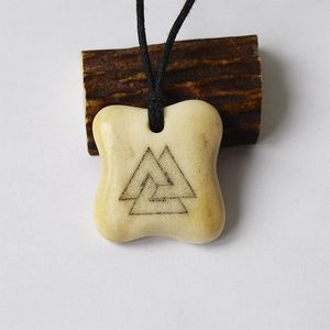 สร้อยคอแฮนด์เมดสไตล์โบโฮ ลายชนเผ่าอินเดีย ประดับด้วยลูกปัดกระดูกแกะสลักสีขาวและลูกปัดหลากหลายแบบ ของขวัญเครื่องประดับชนเผ่า - Product Image 3