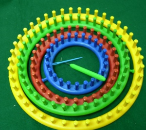 Telar de tejer HC0045 con aguja de ganchillo, juego de telar de tejer rápido circular, kit de manualidades de plástico duradero - Product Image 4
