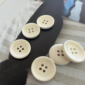 Botones de Costura Hechos a Mano de Alta Calidad, Redondos, con 4 Agujeros, Estilo Animal, de Cuerno de Búfalo, Duraderos, para Ropa, Camisas y Trajes - Product Image 6