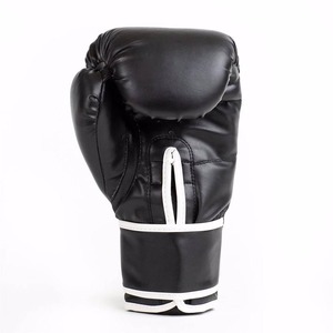 Guantes de Boxeo Profesionales Personalizados 100% Cuero Genuino para Entrenamiento, Sparring y Combate con Cierre de Gancho y Bucle, Equipo de Artes Marciales - Product Image 3