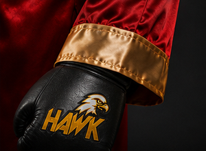 HAWK SPORTS INDUSTRIES Robe de boxe à capuche rouge en polyester durable pour l'entraînement aux arts martiaux toutes saisons - Product Image 5
