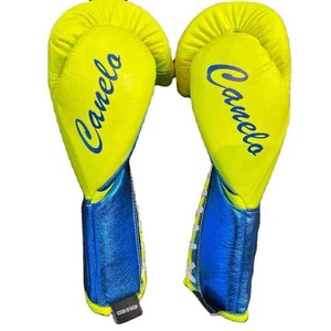 Fabrication de gants de boxe personnalisés bleus et jaunes « No Boxing No Life », sur mesure, en cuir véritable de haute qualité. - Product Image 4