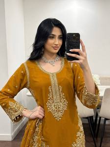 Ensemble ethnique pour femme en faux georgette brodé de sequins, comprenant une tunique, un palazzo évasé et un dupatta (AHI 3187) - Product Image 6