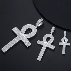 Colgante Ankh de Moissanita Plateada con Incrustaciones de Baguette, Collar con Cruz y Amuleto del Llave de la Vida Egipcia para Hombres y Mujeres - Product Image 2
