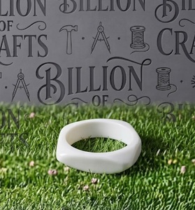 Bracelet épais géométrique blanc en résine acrylique, artisanat de moulage pour bijoux de mariage - Product Image 2