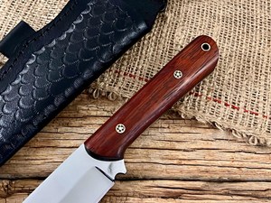 Cuchillo de Desollado de Hoja Fija Forjado Bushcraft EDC con Mango de Madera Natural y Funda de Cuero, OEM, Espiga Completa, para Camping y Actividades al Aire Libre - Product Image 4
