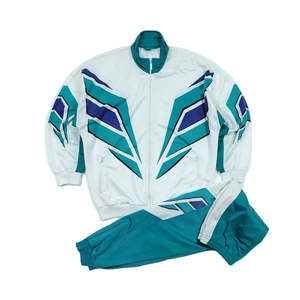 Conjunto Deportivo Personalizado para Hombre y Mujer, Chaqueta Holgada con Cremallera y Capucha, Pantalones Deportivos, Cortavientos, Logotipo Reflectante, Estilo Casual, Color Sólido, Algodón Orgánico - Product Image 2