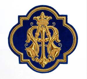 Aplique de Monograma Bordado a Mano con Hilo Metálico de Lujo, Ecológico y Resistente al Agua, para Personalización - Product Image 1