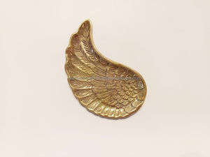 Bulk Supply Hand-Carved Brass Trinket Dish Modern Metal Vanity Accessory Wedding Manufacturer Exporter - Product Image 3