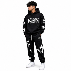 Ensemble survêtement homme 2 pièces personnalisé sérigraphié, style streetwear noir, pantalon de jogging et sweat à capuche - Product Image 3