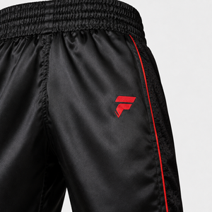 Pantalon de kick-boxing haut de gamme conçu avec un tissu léger, respirant et offrant une liberté de mouvement pour chaque entraînement. - Product Image 4