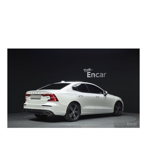 Abril de 2019, Volvo S60 T5 Inscription, 42.915 km, Caja de Cambios Automática, Volante a la Izquierda, Emisión Euro V, Asientos de Cuero, Cámara Trasera - Product Image 2