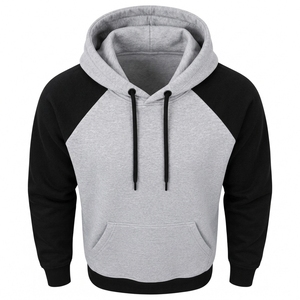 Sweat à capuche en molleton raglan pour homme, conçu avec un tissu chaud, des manches ergonomiques et une capuche pratique pour les journées fraîches et les moments décontractés. - Product Image 5