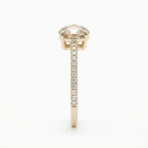 Bague de fiançailles en diamant de laboratoire ovale de 2 carats, certifiée IGI, plaquée platine, or blanc 14 carats, design classique, meilleure qualité - Product Image 2