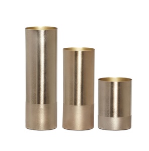 Ensemble de 3 vases de table minimalistes en laiton, doré brossé, cylindriques, résistants à la rouille, centres de table décoratifs - Product Image 3