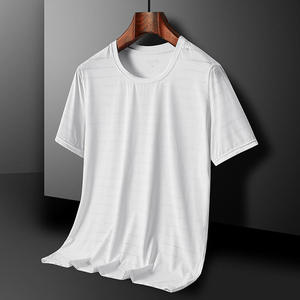T-shirts de course athlétiques personnalisés à logo imprimé, 100 % coton respirant, anti-rétrécissement, séchage rapide, à prix abordable - Product Image 4