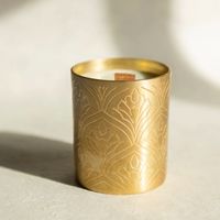 Pot à bougie unique en laiton avec couvercle en bois, bougie votive artisanale luxueuse à la vanille pour la vente en gros, décoration de Noël pour la maison, finition brossée