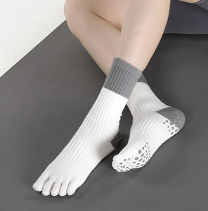 Chaussettes de sport pour jeunes à cinq doigts, 100% coton, antidérapantes, pour Pilates et Yoga, fabriquées au Vietnam - Product Image 3