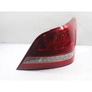 Feu arrière droit d'occasion Equus 924023N000 - Product Image 3