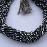 Perles rondes facettées en micro-hématite naturelle de 2 mm et 3 mm, design tendance pour la création de bijoux, achetez maintenant auprès d'un fabricant indien