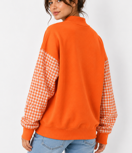 Sweat-shirt personnalisé pour femme à col montant, motif gingham, lettres appliquées, manches patchwork, épaules tombantes, coupe oversize, fabrication sur mesure - Product Image 6