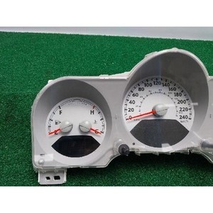 Tableaux de bord d'occasion pour PT Cruiser 05107628AI - Product Image 3