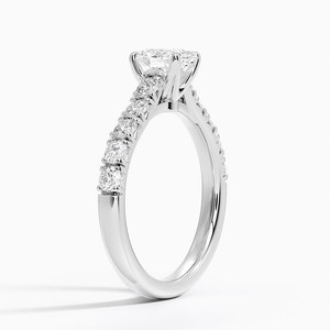 แหวน BOJ รุ่น 016 ทรงวงรี เงินแท้ 925 ประดับเพชรครึ่งวง 2 กะรัต สี D ความสะอาด VVS1 มอยส์ซาไนต์ รับรองโดย GRA ราคาประหยัด - Product Image 2