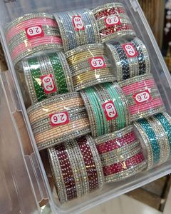 กำไลโลหะอินเดียหลากสี กำไลคุนดัน กำไลแฟชั่น ของชำร่วยงานแต่งงาน ของขวัญตอบแทนงานฮัลดี เมห์นดี ชากุน ของชำร่วยงานปาร์ตี้ - Product Image 3