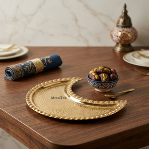 Elegante Bandeja de Servicio Plateada con Forma de Luna Creciente Árabe, Decoración Premium para Eventos de Ramadán, Bandejas de Servicio de Metal Pulido de Alta Calidad y Durabilidad - Product Image 6