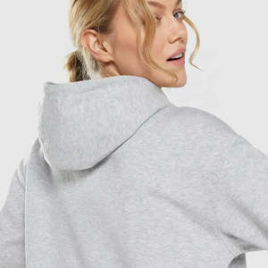 Sudadera con capucha oversize gris claro para mujer, personalizada con estampado, manga larga, bolsillo canguro, estilo casual urbano, corte holgado, para uso diario - Product Image 3