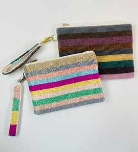 Porte-monnaie à perles fait main durable, rayures colorées |   Pochette à fermeture magnétique pour femme |   Portefeuille à perles tendance - Product Image 1