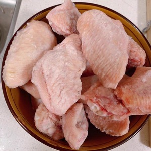 Pechugas de Pollo Congeladas Sin Piel IQF Premium, Procesadas Halal, 24 Meses de Vida Útil, Importación a Granel, Suministro al por Mayor - Product Image 1