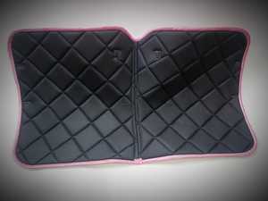 แผ่นรองอานม้าสีชมพูวิบวับหรูหรา ระบายอากาศได้ดี กันลื่น ผ้าห่มอานม้าแบบอังกฤษ คุณภาพพรีเมียม พร้อมลายควิลท์ อุปกรณ์ขี่ม้า - Product Image 6
