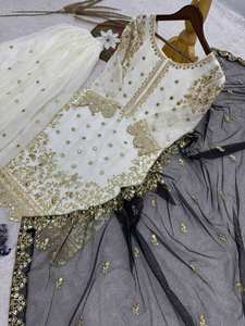 Ensemble de 3 pièces de luxe avec sequins et découpes – Collection de mode modeste en gros pour l'international - Product Image 4