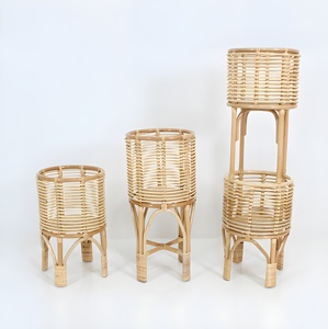 Soporte para Plantas de Mimbre a Precio Económico, Estante para Macetas Hecho a Mano para Sala de Estar, Jardín o Esquina, Hecho en Vietnam - Product Image 1