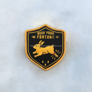 Parche de goma con logotipo personalizado de servicios OEM, parches de PVC suave en relieve, lienzo de tela de sarga con forma de flor impresa, Personalización completa - Product Image 4