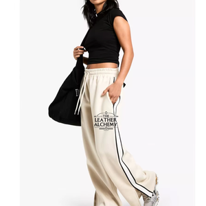 Pantalon de survêtement ample en molleton de qualité supérieure pour femme, coupe décontractée, tissu brossé doux, confortable et tendance - Product Image 1