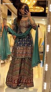 Última Colección: Traje Sharara-Dupatta de Seda Chinon con Estampado Digital, Bordado de Espejos y Encaje Elegante, Listo para Usar, Moda Femenina - Product Image 2