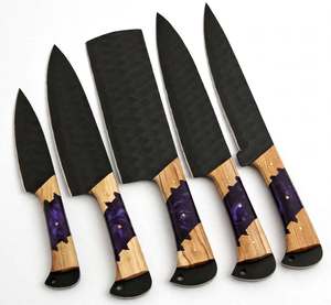 Ensemble de couteaux de cuisine artisanaux 5 pièces en acier à haute teneur en carbone martelé avec manche hybride en résine violette et bois, ensemble de couverts de chef - Product Image 3