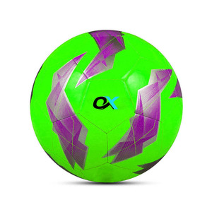 Ballon de football à surface lisse pour une meilleure maîtrise du coup de pied, léger et robuste, pour l'entraînement sportif - Product Image 2