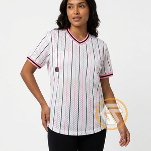 Alfa Personalizado |   Camiseta de Mujer Kapa para Hermandad, Cuello en V, Manga Corta, Tejido Transpirable Ecológico, Ropa de Verano de Alta Calidad - Product Image 2