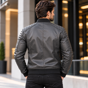 Blouson bomber texturé gris pour homme avec manches matelassées, blouson de motard avec poches zippées pour un look streetwear moderne - Product Image 3