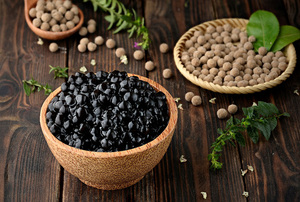 Perles de Boba noires à mâcher, tapioca en gros pour le thé à bulles et les desserts du Vietnam. - Product Image 2