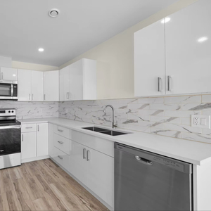 Meubles de cuisine modulaires modernes, caisses en contreplaqué laqué brillant, portes laquées, accessoires de charnières pour armoires à panneaux plats, villa - Product Image 2