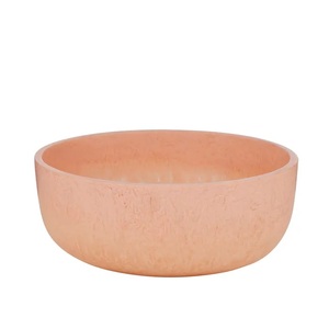 Soporte para Tazón de Resina de Diseño Moderno con Base Metálica y Soporte Decorativo en Venta - Product Image 2