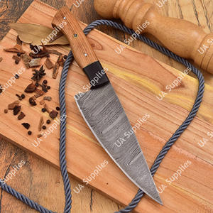 Couteau de Chef Professionnel Moderne Léger en Acier Damas Ambidextre Fabriqué sur Mesure avec Manche Intégral à Motif Torsadé et Manche en Olive Naturelle - Product Image 5