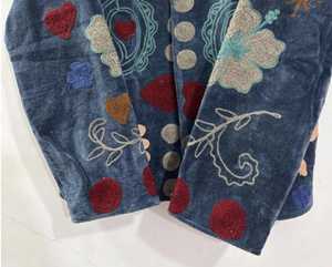 Manteau d'hiver pour femme en velours bleu, brodé Suzani, fait main, motif floral, style folklorique bohème ethnique, vintage, audacieux, en coton respirant - Product Image 2