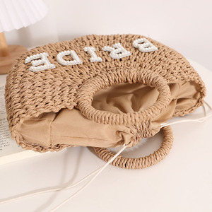 กระเป๋าหิ้วชายหาดแบบมีซิป ตกแต่งมุกอักษรย่อ ผ้าแคนวาสบุซับใน ทนทาน พกพาสะดวก มีหูหิ้วสองข้าง สำหรับผู้หญิง เจ้าสาว งานแต่งงาน - Product Image 4