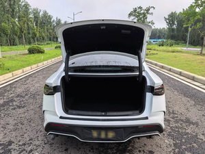 บีวายดี ซีล 06 ดีเอ็ม-ไอ 80KM พรีเมียม พีเอชอีวี ซีดาน 5 ที่นั่ง ไฟหน้า LED ยาง R18 พวงมาลัยซ้าย สีขาวภายนอก - Product Image 5